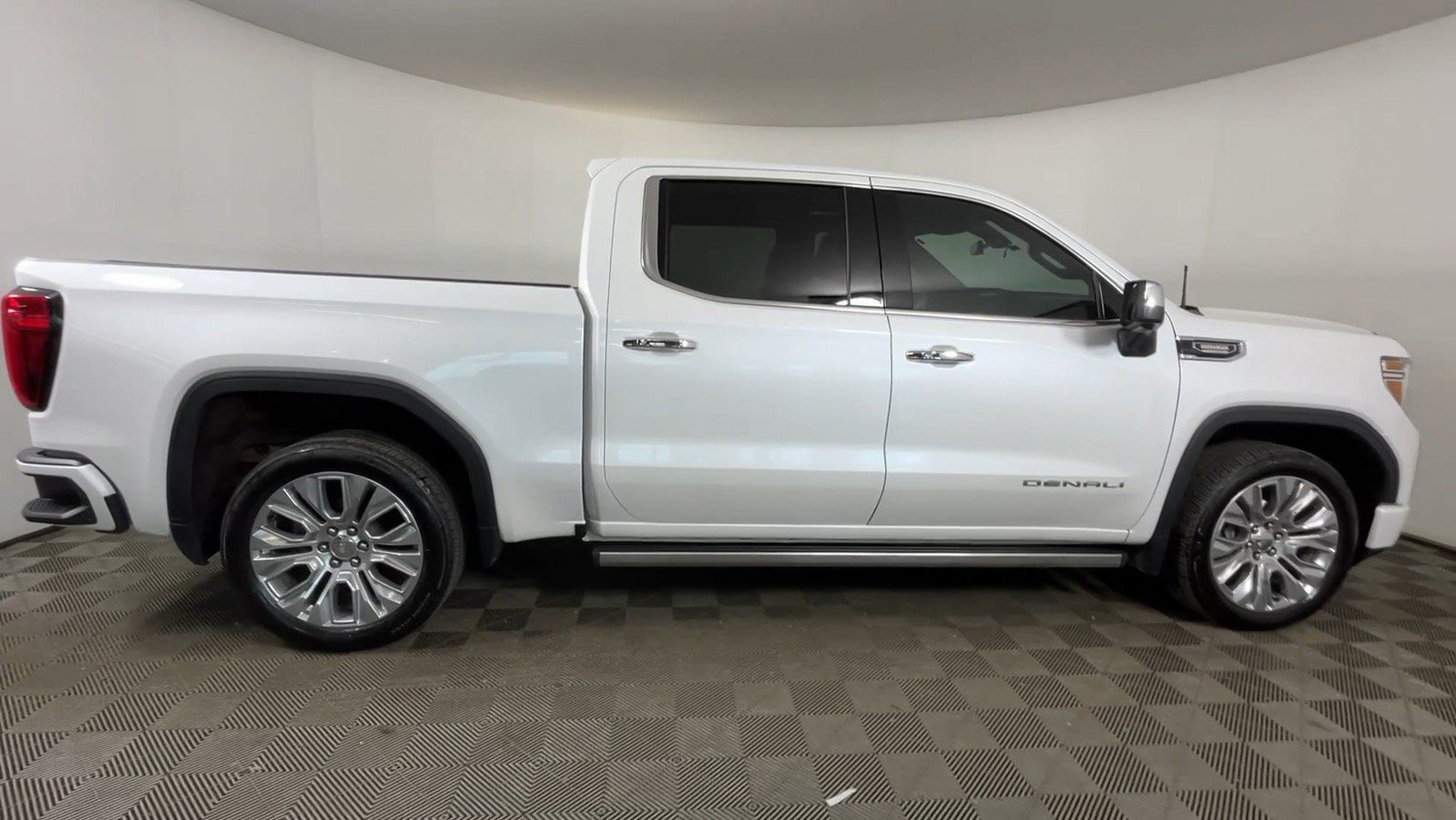 Used 2021 GMC Sierra 1500 Denali w/ Denali Ultimate Package AWD/4WD image 7