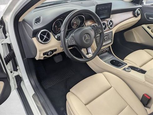 Used 2019 Mercedes-Benz GLA 250 image 9