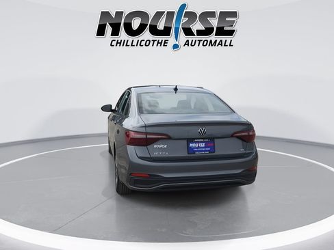 Used 2024 Volkswagen Jetta SE FWD image 7