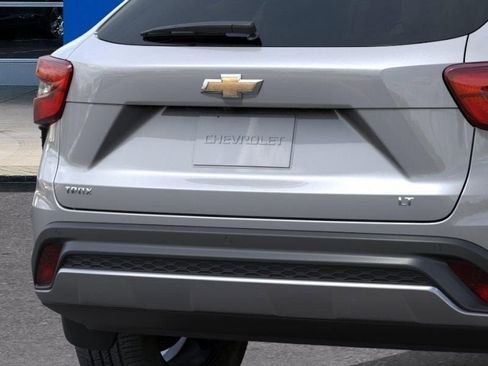 New 2026 Chevrolet Trax LT w/ Driver Confidence Package FWD image 14