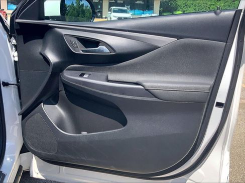 Used 2025 Buick Envista Avenir FWD image 20