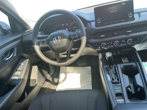 Used 2023 Honda Accord EX image 11