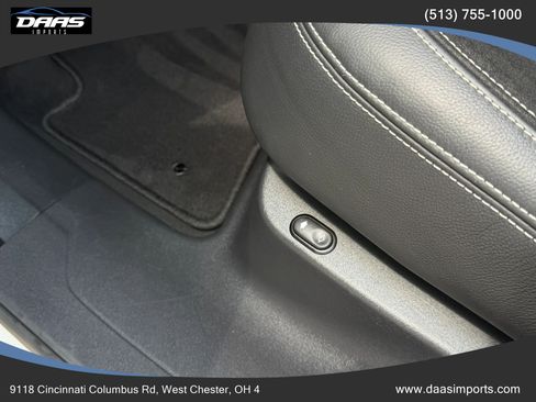 Used 2018 Land Rover Range Rover Velar R-Dynamic SE AWD/4WD image 25