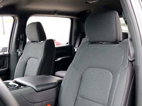 New 2026 RAM 1500 Express AWD/4WD image 10