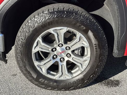 Used 2024 GMC Sierra 1500 SLE w/ Preferred Package image 35