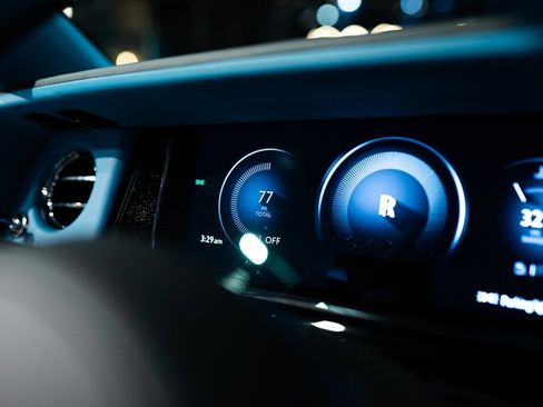 Used 2025 Rolls-Royce Phantom Sedan image 28