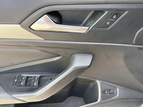 Used 2020 Volkswagen Jetta SE w/ SE Cold Weather Package FWD image 20