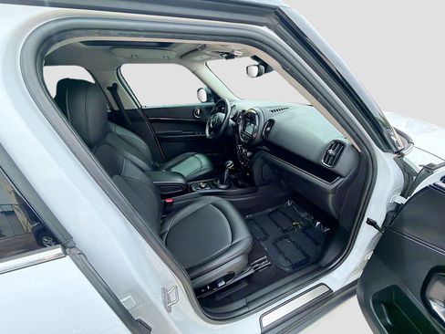Used 2019 MINI Cooper Countryman ALL4 w/ Premium Package AWD/4WD image 29