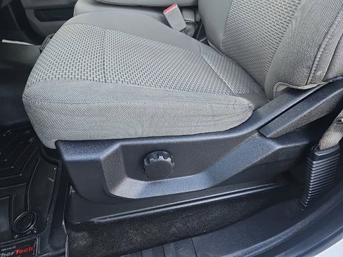 Used 2015 Ford F150 XLT image 40