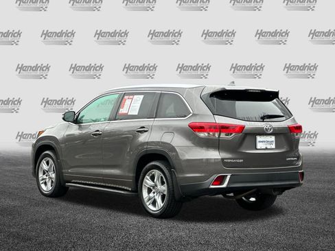 Used 2017 Toyota Highlander Limited image 7