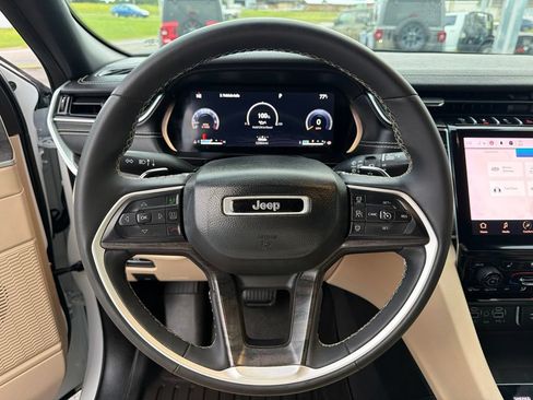 Used 2024 Jeep Grand Cherokee L Limited w/ Luxury Tech Group II AWD/4WD image 59