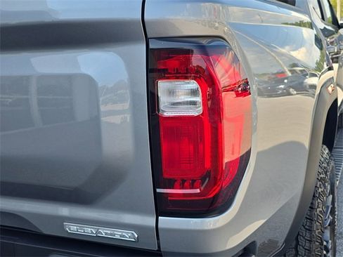 New 2025 GMC Canyon Elevation w/ Convenience Package image 10