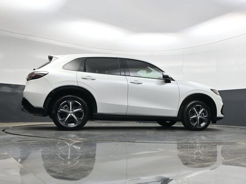 Certified 2023 Honda HR-V EX-L image 33