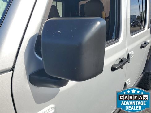 Used 2023 Jeep Gladiator Rubicon w/ LED Lighting Group image 23