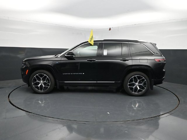 Used 2022 Jeep Grand Cherokee Summit AWD/4WD image 4