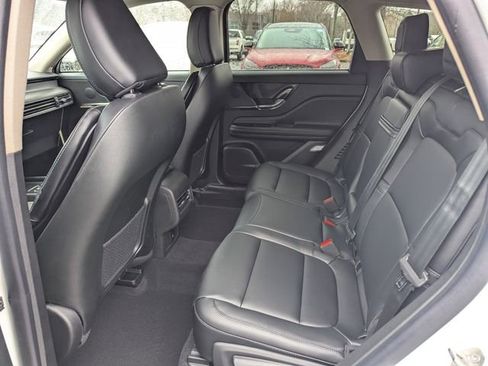 New 2026 Lincoln Corsair Premiere image 11