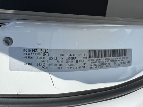 Used 2019 Chrysler Pacifica Touring Plus w/ Cold Weather Group FWD image 34