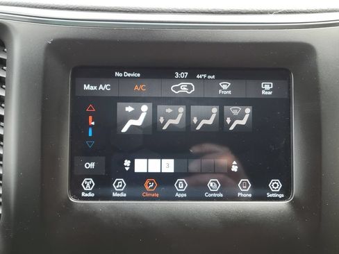 Used 2021 Jeep Cherokee Latitude AWD/4WD image 36