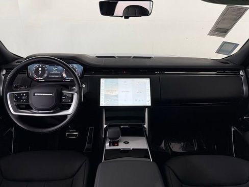 New 2025 Land Rover Range Rover Long Wheelbase SE AWD/4WD image 24