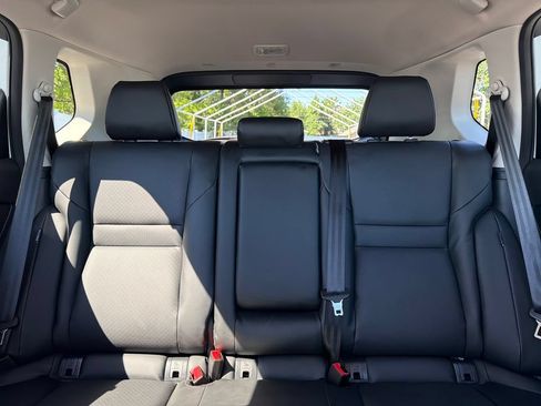 Used 2025 Nissan Rogue SV w/ SV Premium Package FWD image 53