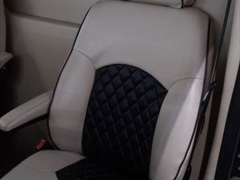 Used 2016 Mercedes-Benz Sprinter 2500 image 10