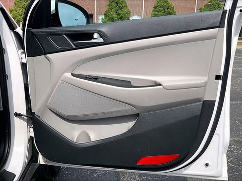 Used 2017 Hyundai Tucson SE AWD/4WD image 19