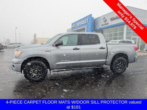 Used 2011 Toyota Tundra 4x4 CrewMax w/ Tow Pkg image 4