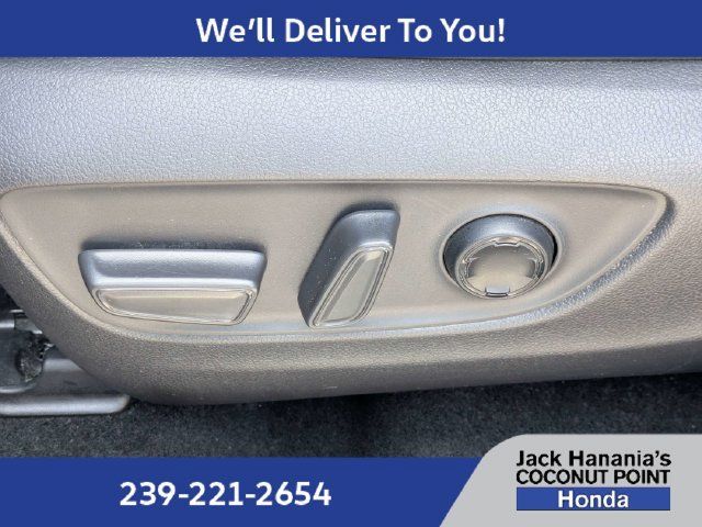 Used 2021 Toyota Venza XLE w/ Softex Package AWD/4WD image 20