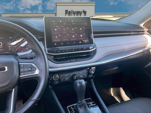 Used 2022 Jeep Compass Limited image 6