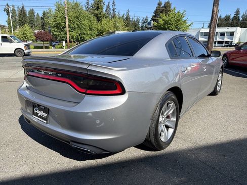 Used 2015 Dodge Charger SE w/ Sport Appearance Group RWD image 6