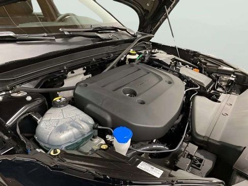 Used 2025 Volvo XC40 B5 Core image 77