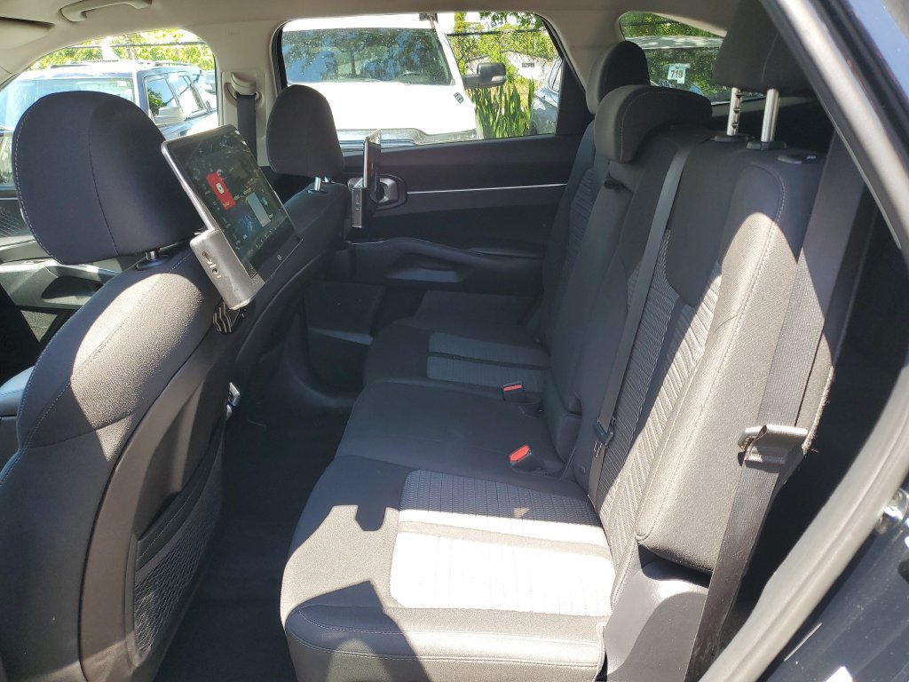 Used 2022 Kia Sorento LX FWD image 13