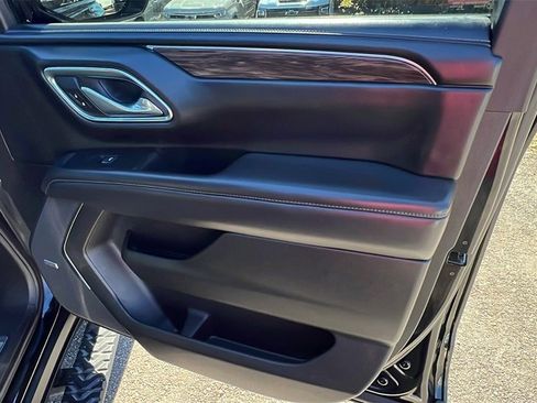 Used 2021 Chevrolet Tahoe Z71 image 17