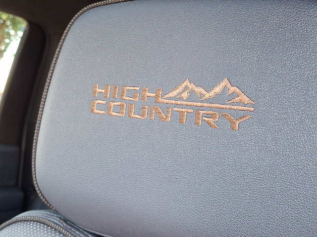 Used 2024 Chevrolet Silverado 2500 High Country w/ High Country Premium Package AWD/4WD image 11