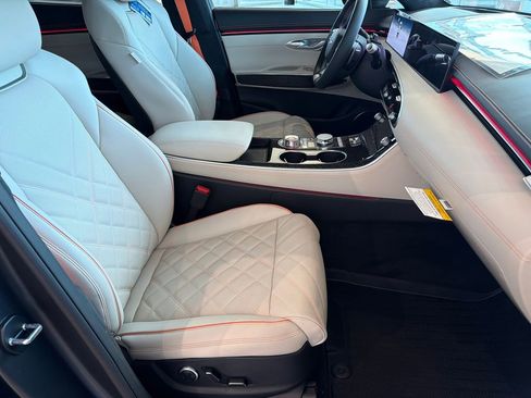 New 2026 Genesis GV70 3.5T Sport Prestige AWD/4WD image 12