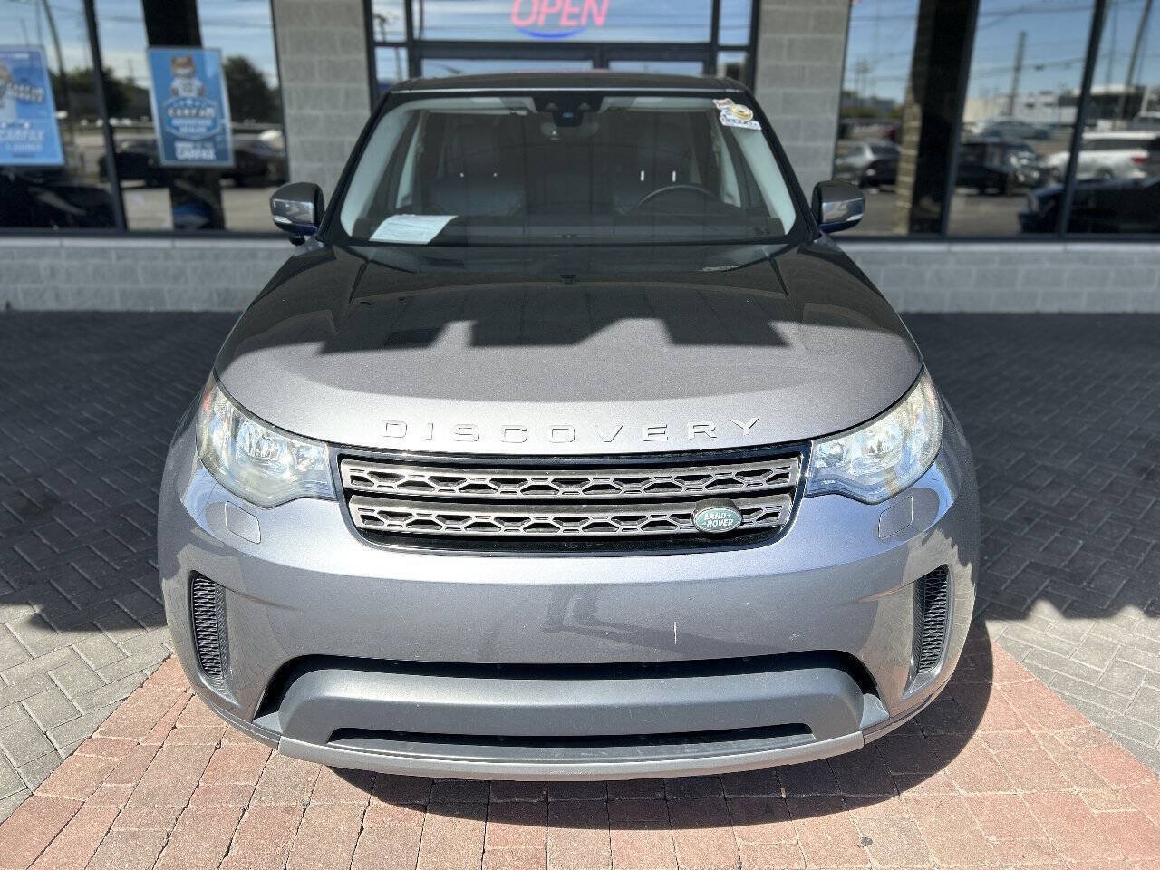 Used 2018 Land Rover Discovery SE AWD/4WD image 27