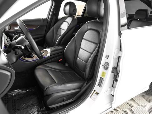 Used 2020 Mercedes-Benz C 300 Sedan w/ Premium Package image 4
