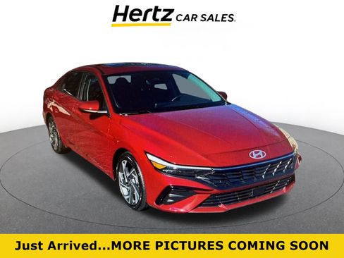 Used 2025 Hyundai Elantra SEL image 1