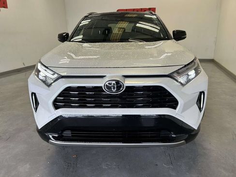 Used 2025 Toyota RAV4 XSE AWD/4WD image 8