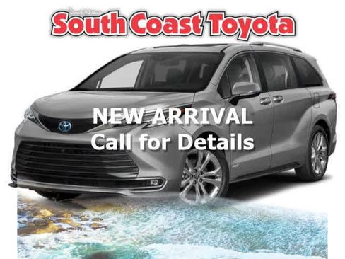 Used 2021 Toyota Sienna Limited FWD image 1