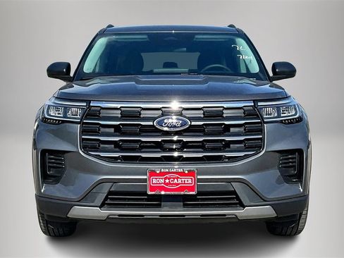 New 2025 Ford Explorer Active image 12