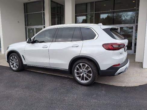 Used 2022 BMW X5 xDrive40i w/ Premium Package image 7
