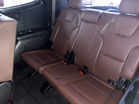 Used 2023 Kia Telluride EX image 13