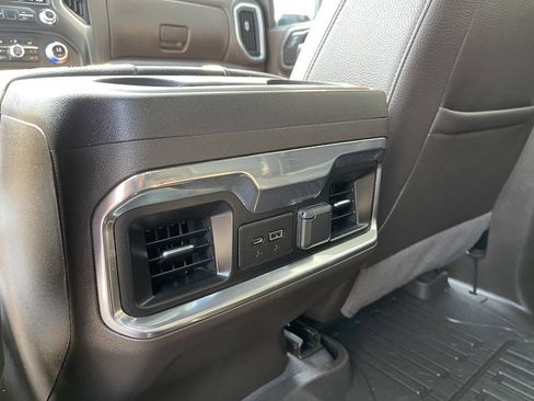 Used 2022 GMC Sierra 3500 Denali w/ Denali Ultimate Package AWD/4WD image 15