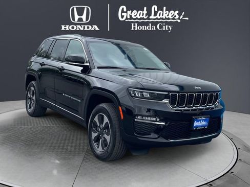 Used 2023 Jeep Grand Cherokee 4WD 4xe image 1