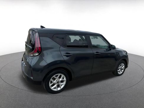 Used 2025 Kia Soul LX w/ LX Technology Package FWD image 15