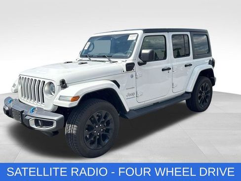Used 2023 Jeep Wrangler Unlimited Sahara w/ Cold Weather Group AWD/4WD image 7