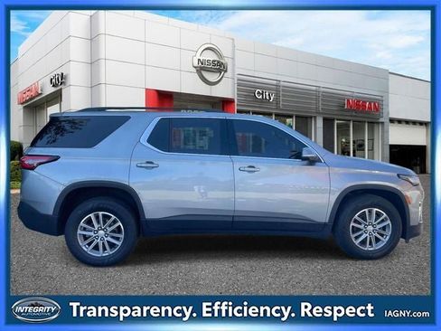 Used 2023 Chevrolet Traverse LT AWD/4WD image 5