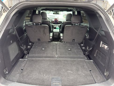 Used 2020 Ford Explorer ST w/ ST Street Pack image 4