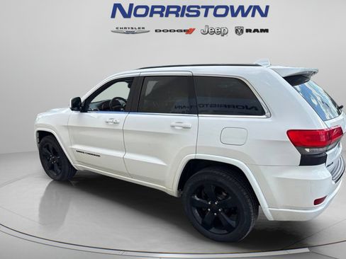 Used 2015 Jeep Grand Cherokee Altitude AWD/4WD image 4
